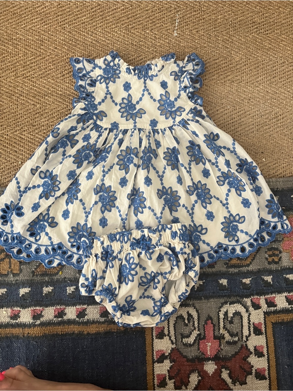 Pink Chicken White Dress with Blue Floral Embroidery - Picture 3 of 7
